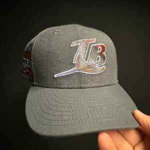 Tampa bay 7 3/8 fitted hat grey/multicolor used